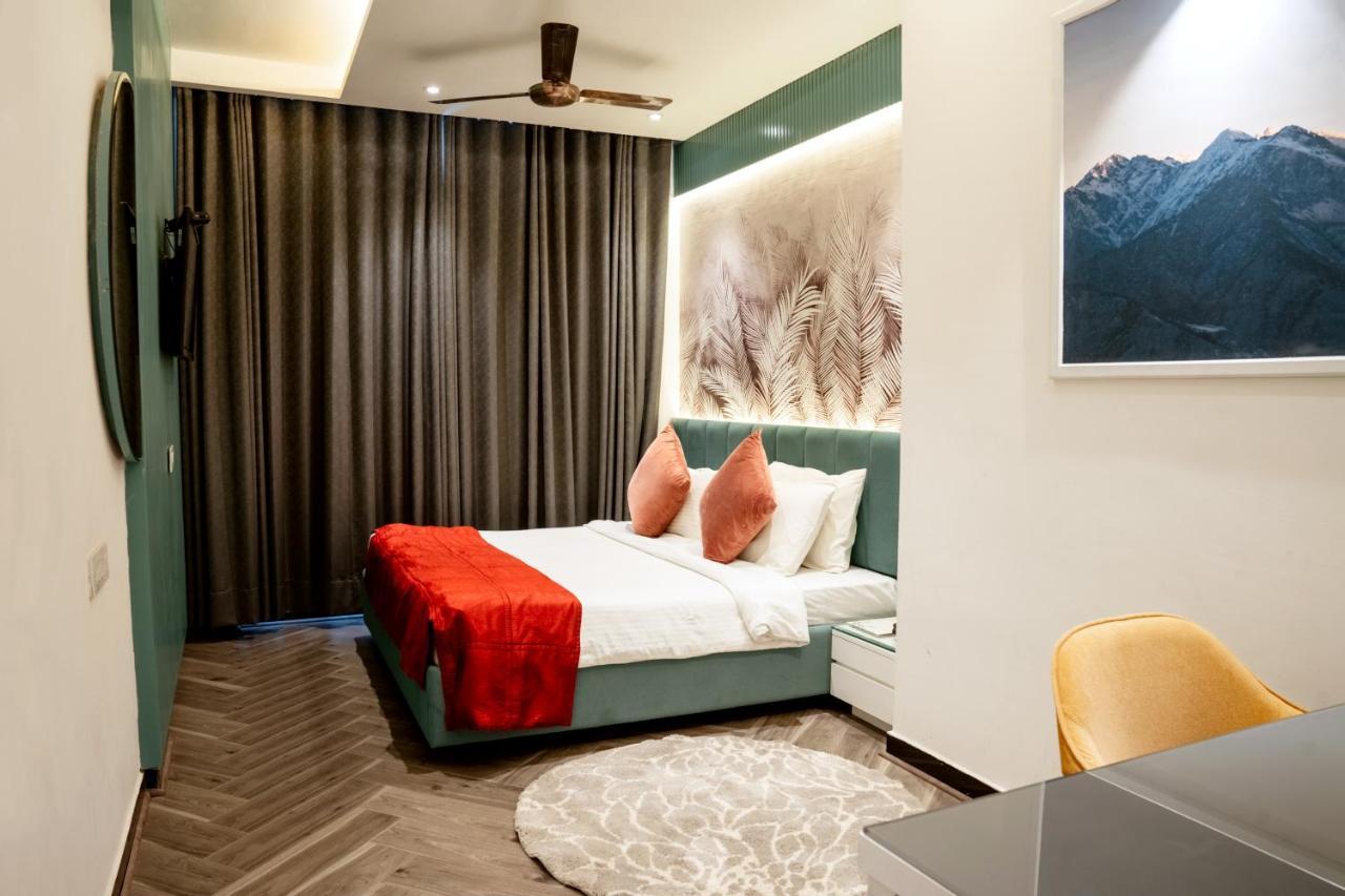 Redwood Resort Panchkula Eksteriør billede